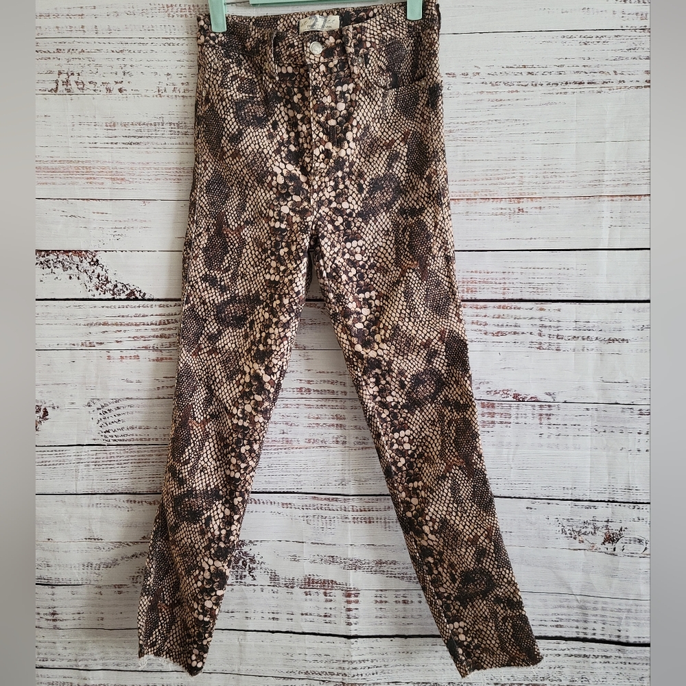 We the Free S27 Snakeskin Brow and Tan Skinny Ankle Jeans - Picture 4 of 7